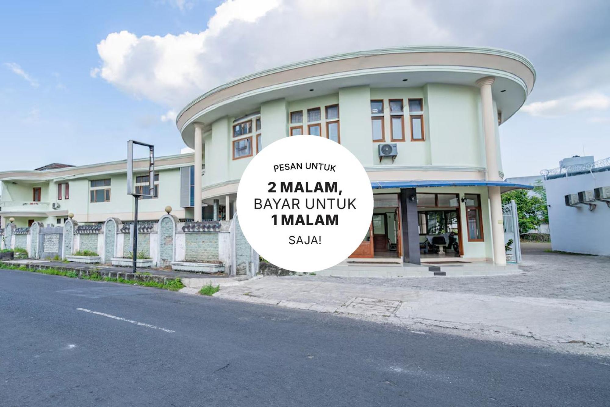 Collection O Tasikmalaya Near Stadium Wiradadaha Formerly Hotel Abadi מראה חיצוני תמונה